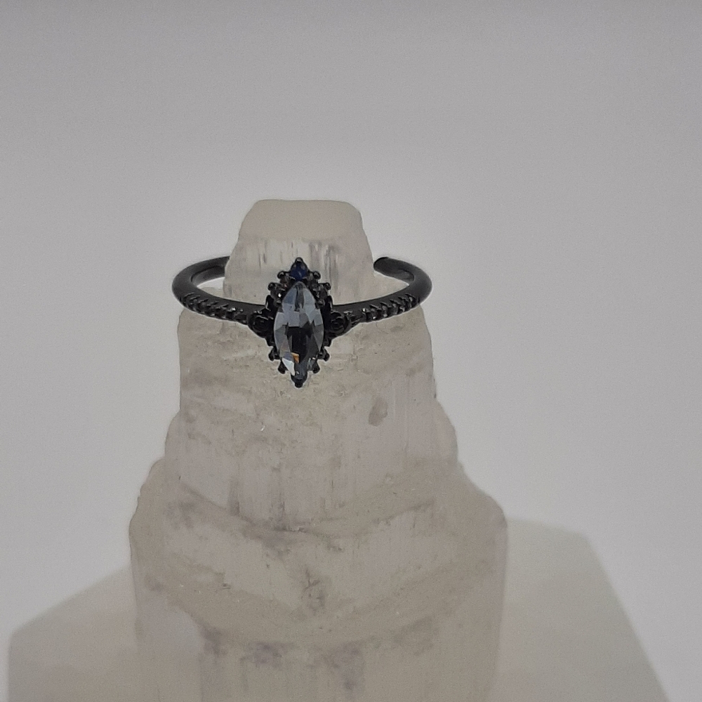 R1019 Black Marquise Ring Plated - Fragrant Jewels